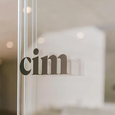 Ξενοδοχείο με διαμερίσματα Cim 4*